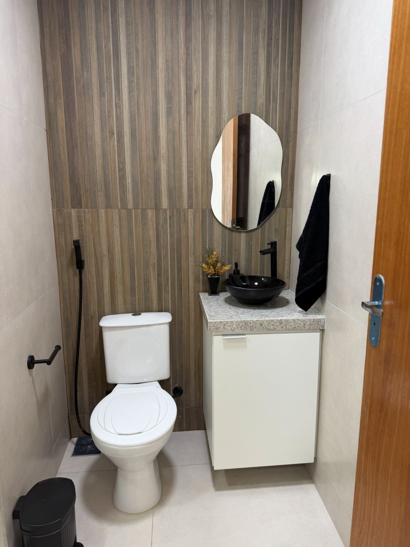 Ambiente integrado com cozinha compacta no Centro