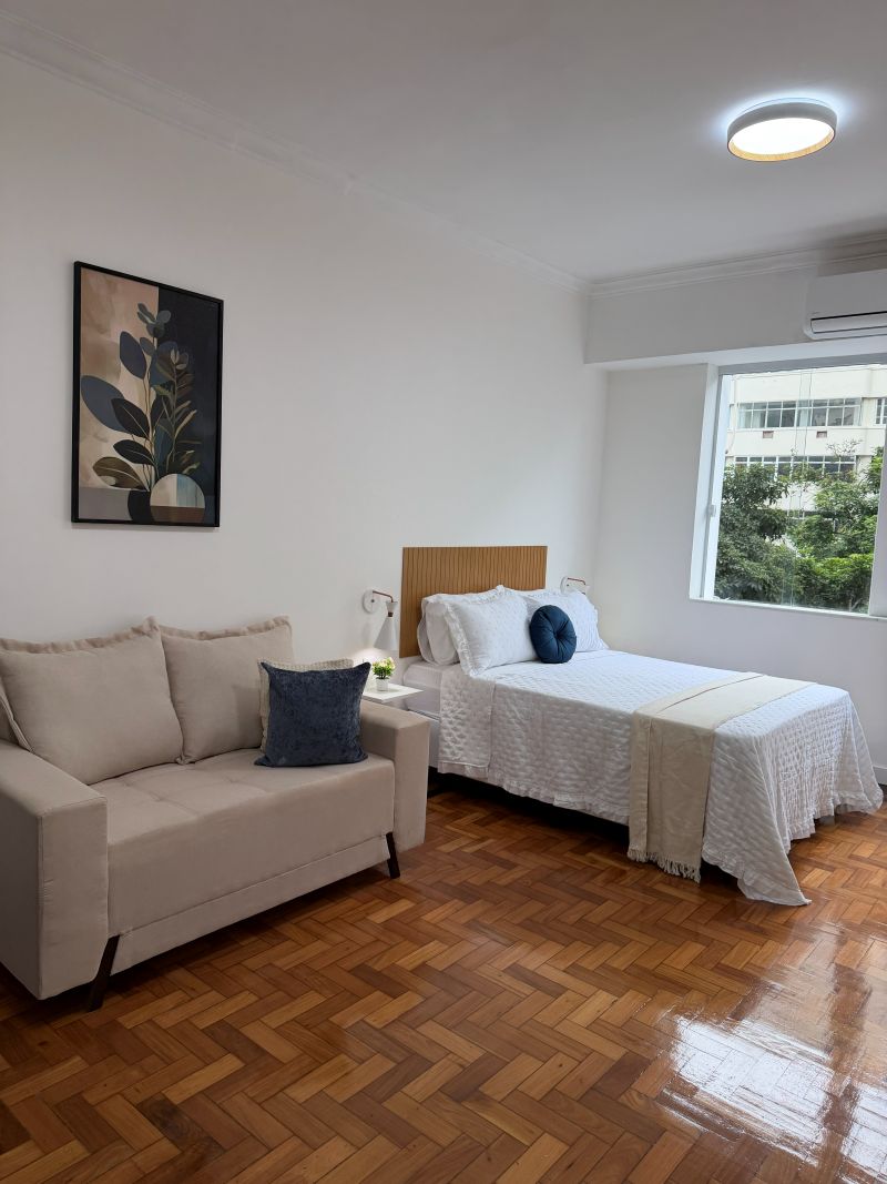 Apartamento com piso de taco na Av. Franklin Roosevelt